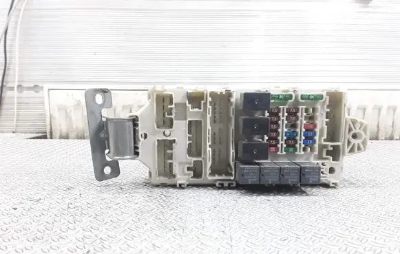 Mitsubishi Grandis Fuse module 502160432