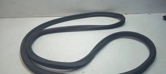 Porsche Macan (95B) Rear door rubber seal (on body) 95B833721