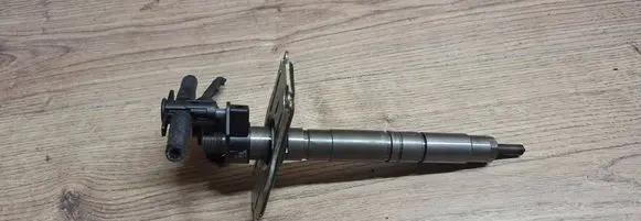 Fuel injector