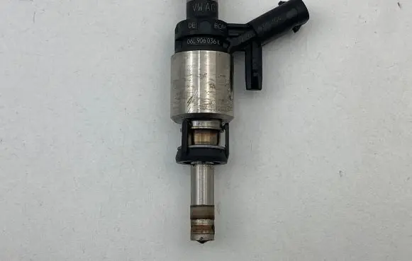 Audi A3 S3 8V Fuel injector 06L906036K