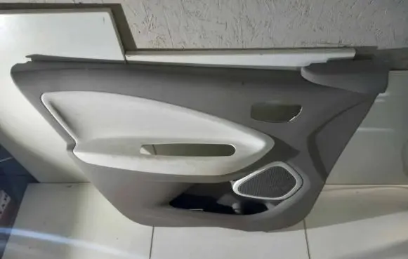 Renault Zoe Front door card panel trim 990H89996 LLL99009