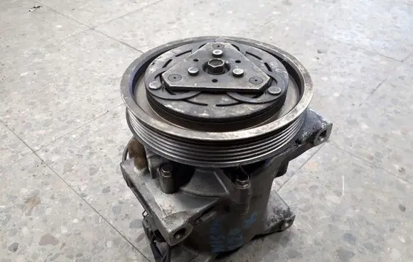 Nissan Primera Air conditioning (A/C) compressor (pump) 9260062J0