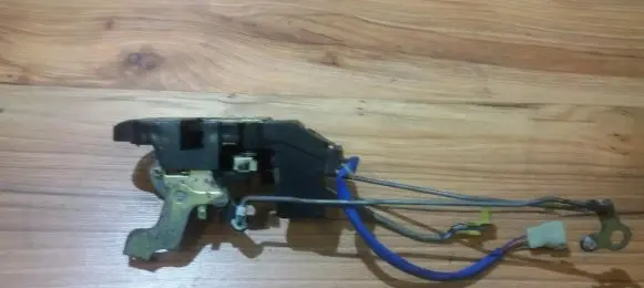 KIA Carnival Front door lock