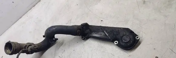 Volkswagen PASSAT B5.5 Engine coolant pipe/hose 059121121D