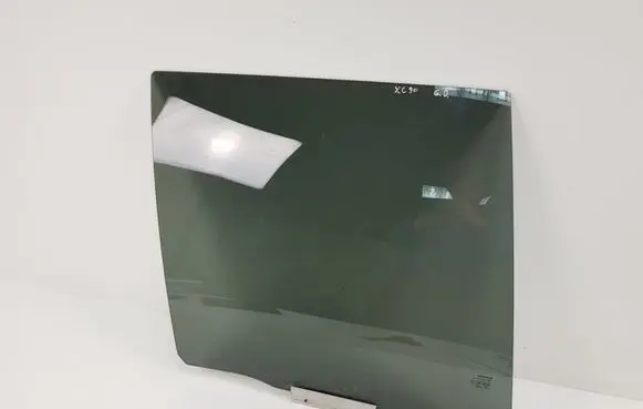 Volvo XC90 Rear door window glass