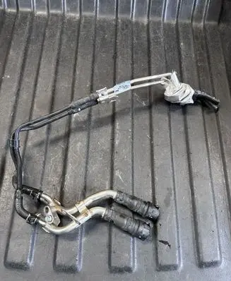 Audi A4 S4 B9 8W Engine coolant pipe/hose 05L122157AS 05L122157CR 05L121157AK