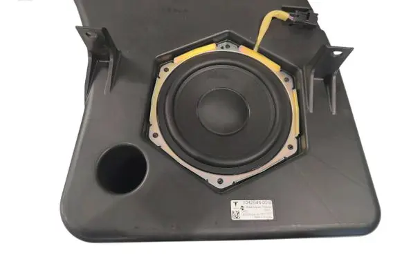 Tesla Model S Subwoofer speaker 104254400B 100032600403
