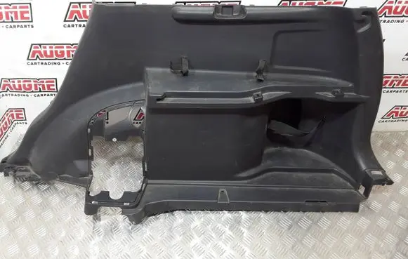 Trunk/boot lower side trim panel