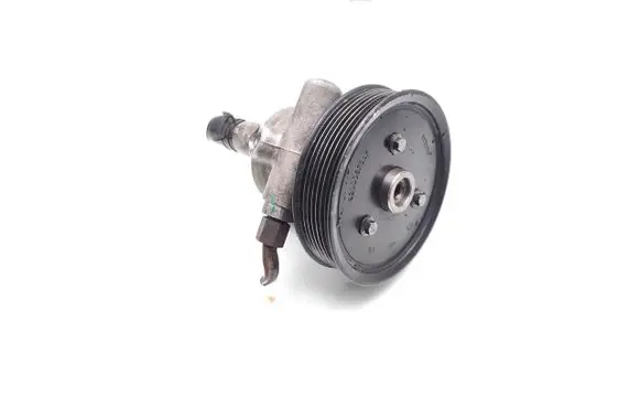 Opel Vivaro Power steering pump 8200357347