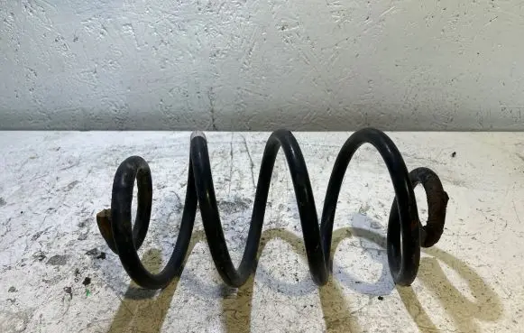 Nissan Note (E11) Rear coil spring