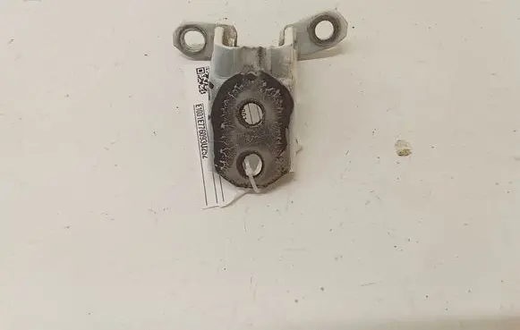 Nissan Juke I F15 Front door upper hinge 15R