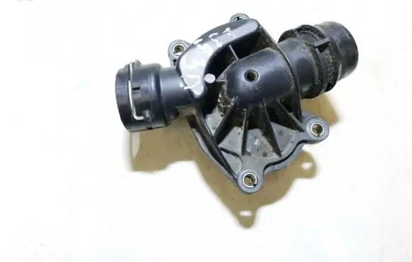 BMW 5 E39 Engine coolant pipe/hose