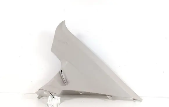 (D)pillar trim (top)