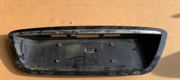 Mercedes-Benz S W220 Tailgate trim A220750028