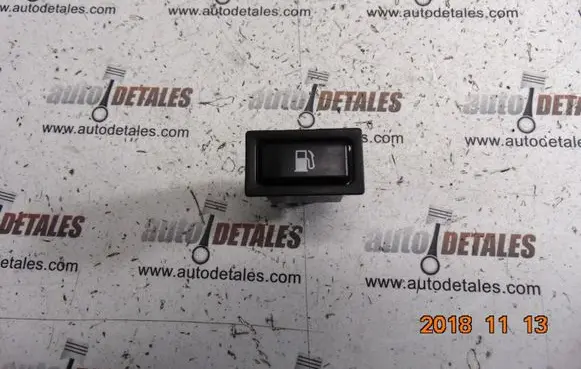 Toyota Avensis T250 Fuel tank opening switch 156795
