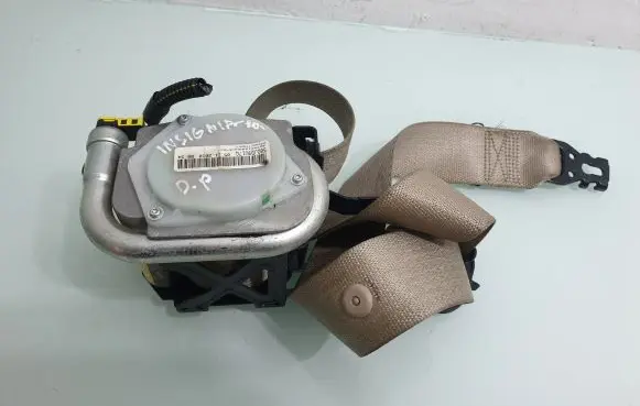 Opel Insignia A Front seatbelt 3063932AA