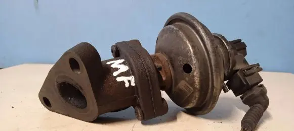 BMW 1 E81 E87 EGR valve 7801942