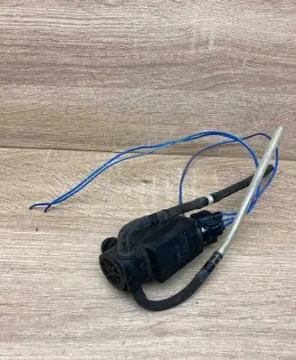 Toyota Corolla E120 E130 Windscreen/windshield washer pump ToyotaWasherPump WithPlug