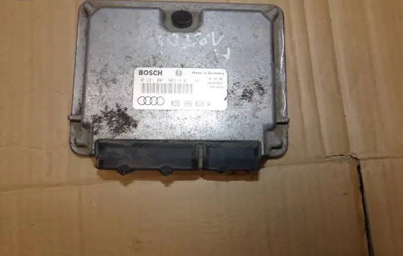 Volkswagen Golf IV Engine control unit/module 0281001409