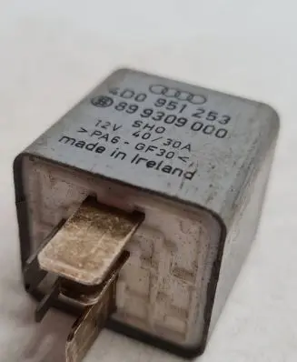 Audi A4 S4 B5 8D Other relay 4D0951253 899309000 1204030A