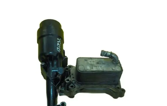 Mercedes-Benz C W204 Oil filter mounting bracket A6511800865