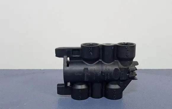 BMW 7 G11 G12 Thermostat/thermostat housing 8632493