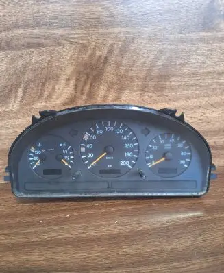 Mercedes-Benz ML W163 Speedometer (instrument cluster) A1635400047 P07100 3037100018967