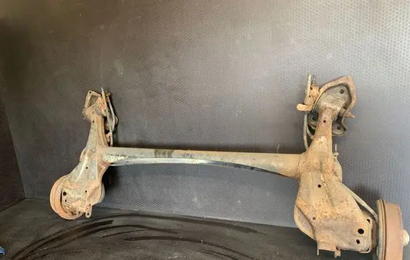 Opel Corsa D Rear axle beam 