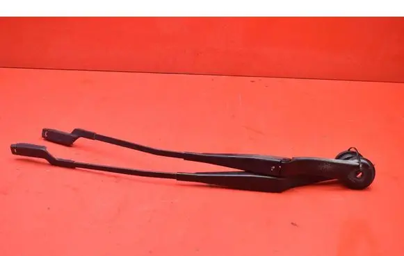 Ford Focus ST Front wiper blade arm BM51-17526-BC