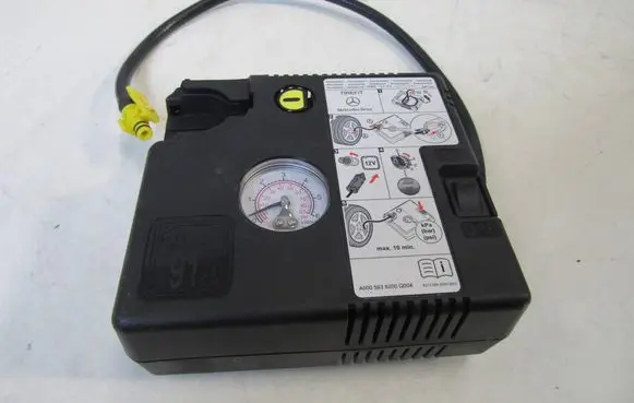 Mercedes-Benz C W205 Tire air pump compressor A0005838200