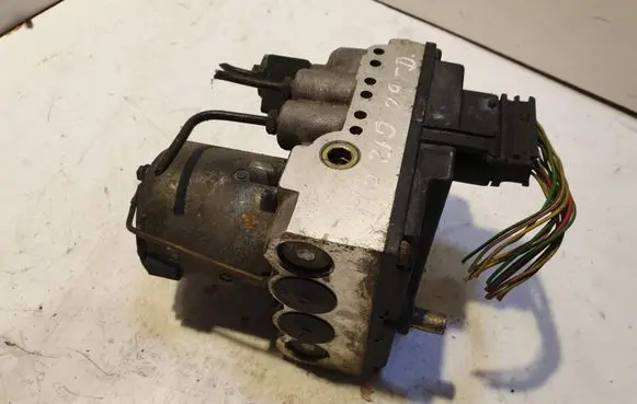 Mercedes-Benz E W210 ABS Pump 0024319712J 0265217007