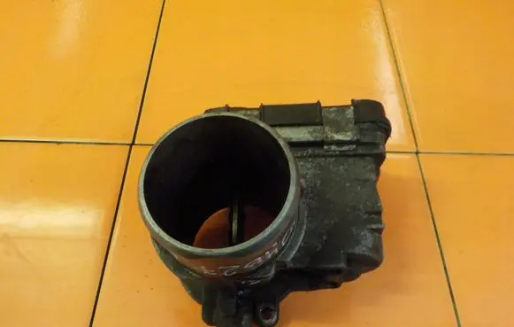 Iveco Daily 5th gen Throttle body valve 504385629 10MB27