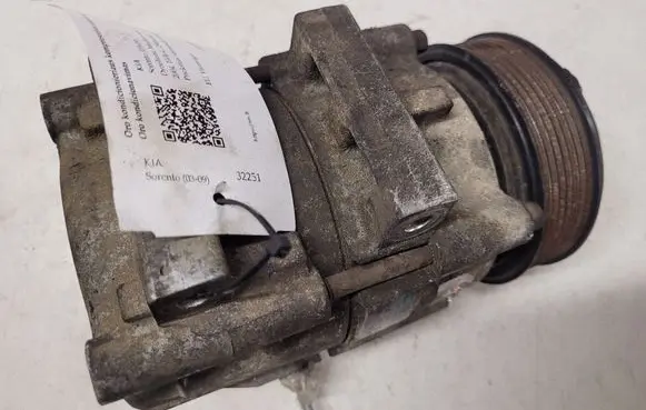 KIA Sorento Air conditioning (A/C) compressor (pump) 977013E350 HS18 0436