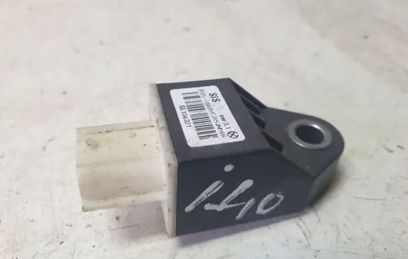 Hyundai i40 Airbag deployment crash/impact sensor 959200U000