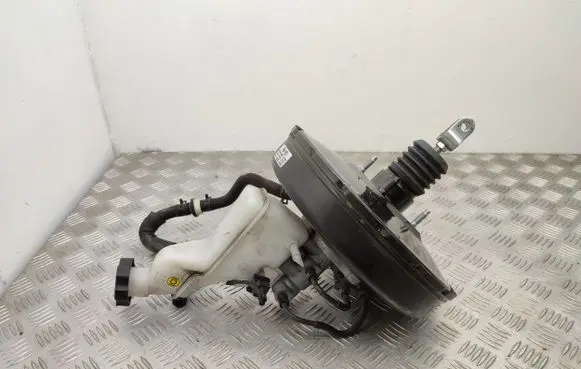 Hyundai i40 Brake booster