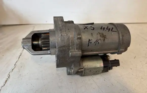 BMW X5 F15 Starter motor 7612815 4280008530