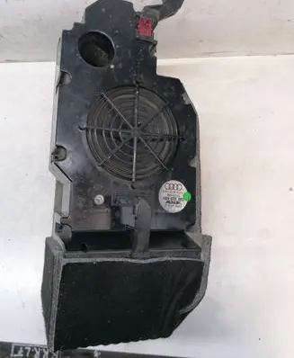 Audi A6 S6 C5 4B Subwoofer speaker 4B9035382