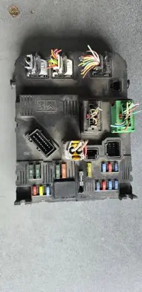Citroen Berlingo Fuse module 3251