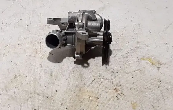 Volvo XC60 Water pump 32252604