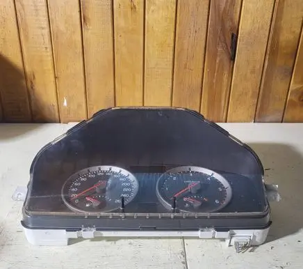 Speedometer (instrument cluster)