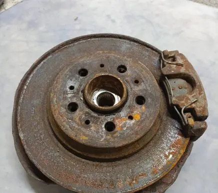 Volvo S70 V70 V70 XC Rear wheel hub spindle/knuckle 9475387