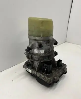 Volvo XC70 Power steering pump 31387595