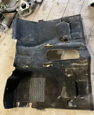 Land Rover Discovery 3 - LR3 Front floor carpet liner 