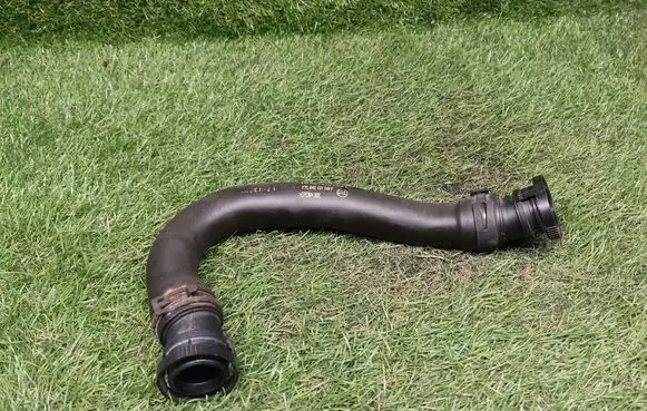 Breather/breather pipe/hose