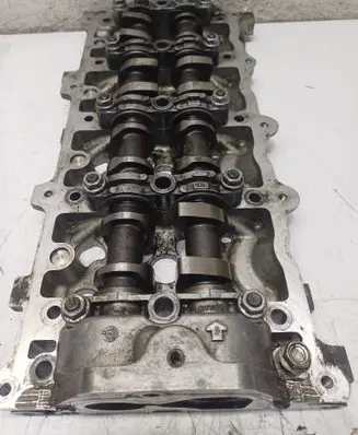 Opel Astra J Camshaft 