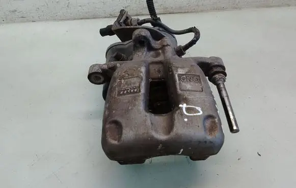 Volkswagen PASSAT B6 Rear brake caliper