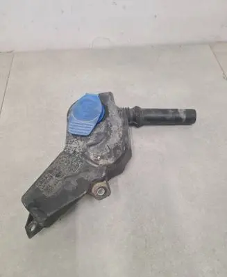 Windshield washer fluid reservoir/tank