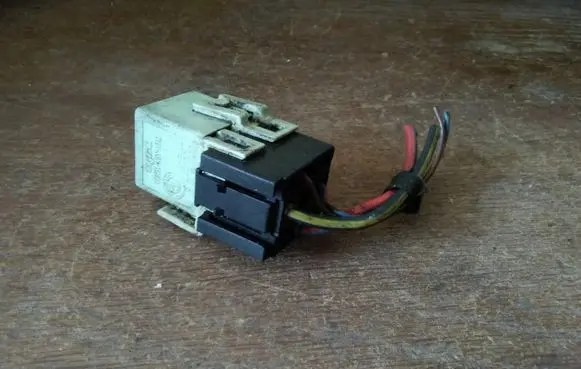 BMW X3 E83 Other relay 8373700 V23134K59X312