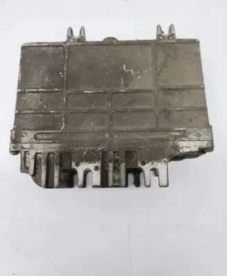 Volkswagen Golf III Engine control unit/module 032906026G