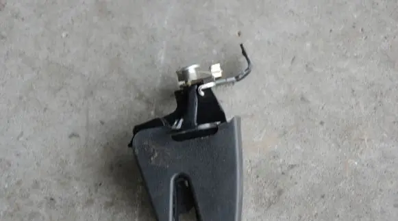 Loading door lock